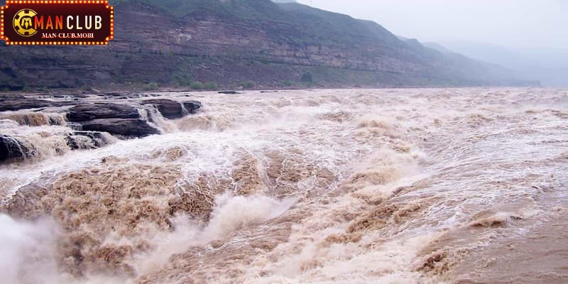 mơ thấy nước Trong giấc mơ thấy nước lũ